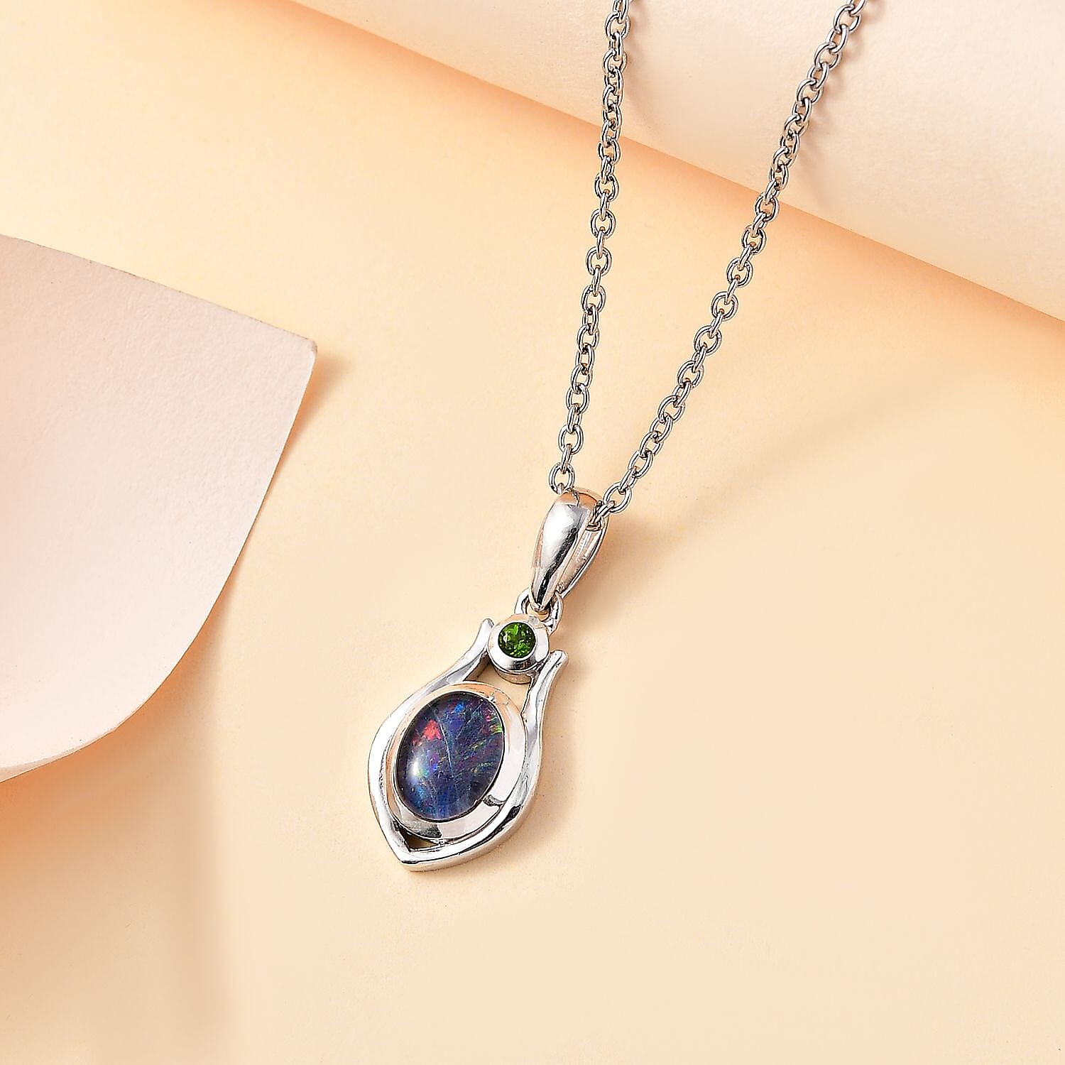 Boulder Opal, Natural Chrome Diopside Pendant with Chain (Size 20) in Rhodium Overlay Sterling Silver 1.040  Ct.