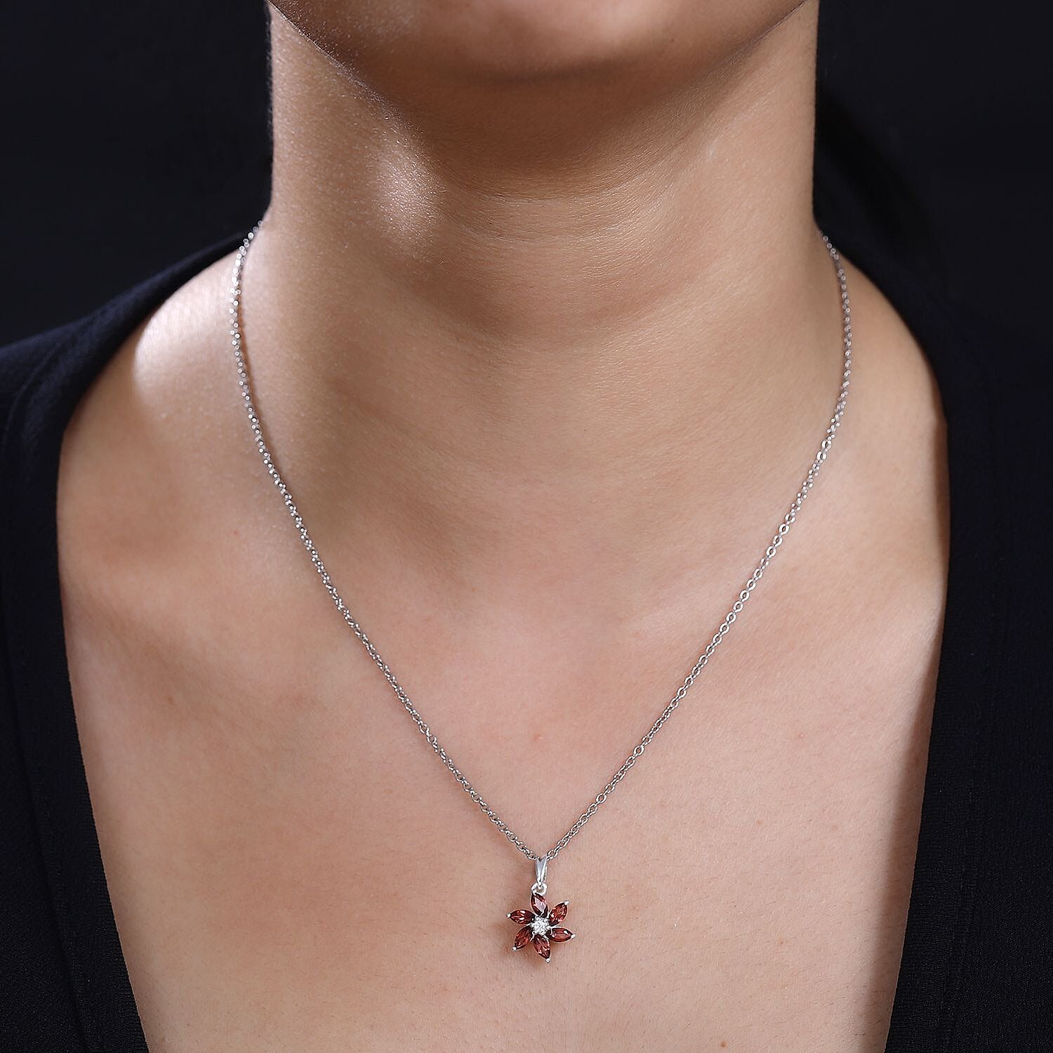 Red Garnet, White Zircon Sterling Silver Pendant with Chain (Size 20) 1.140  Ct.