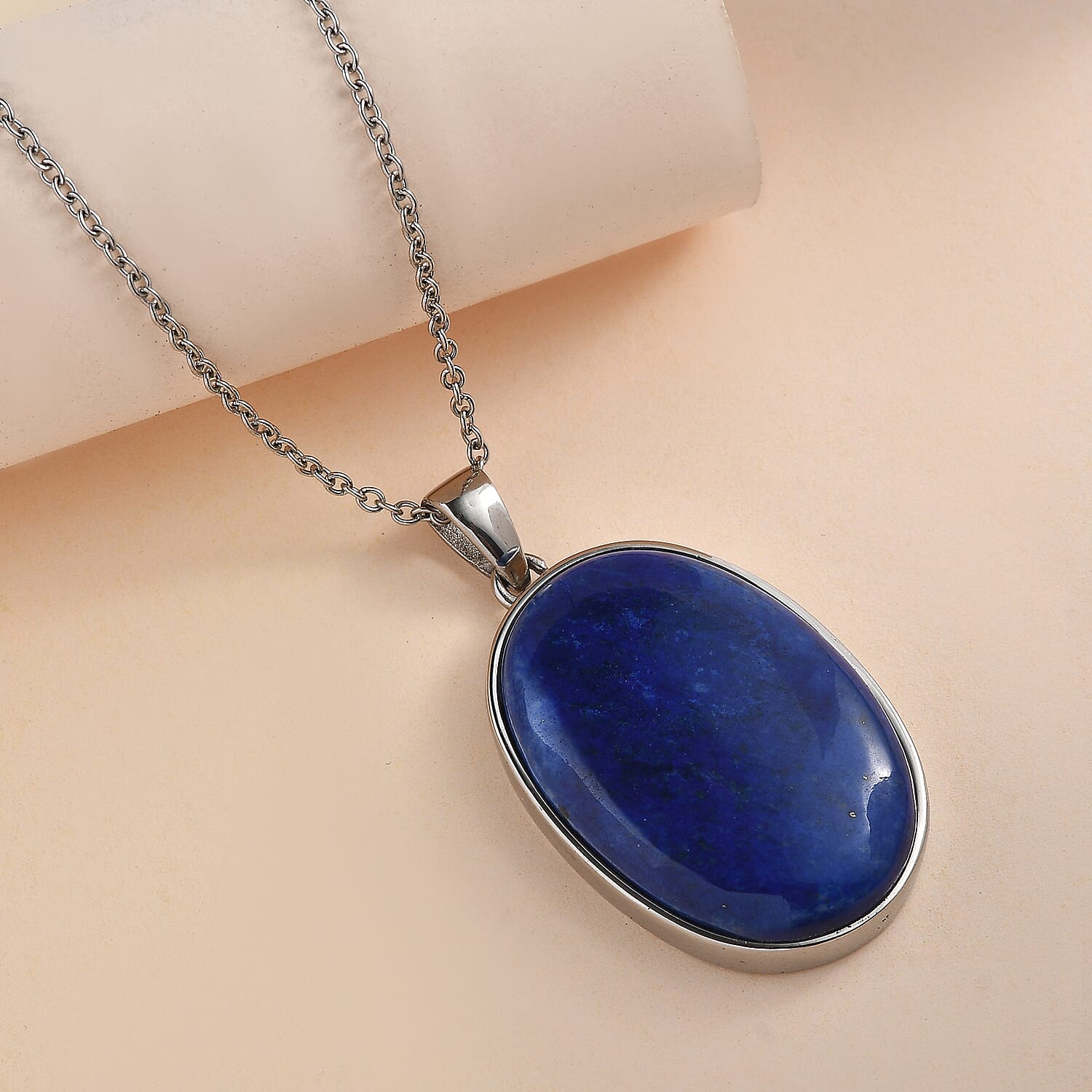 Lapis Lazuli Pendant with Chain (Size 20) 30.00 Ct.