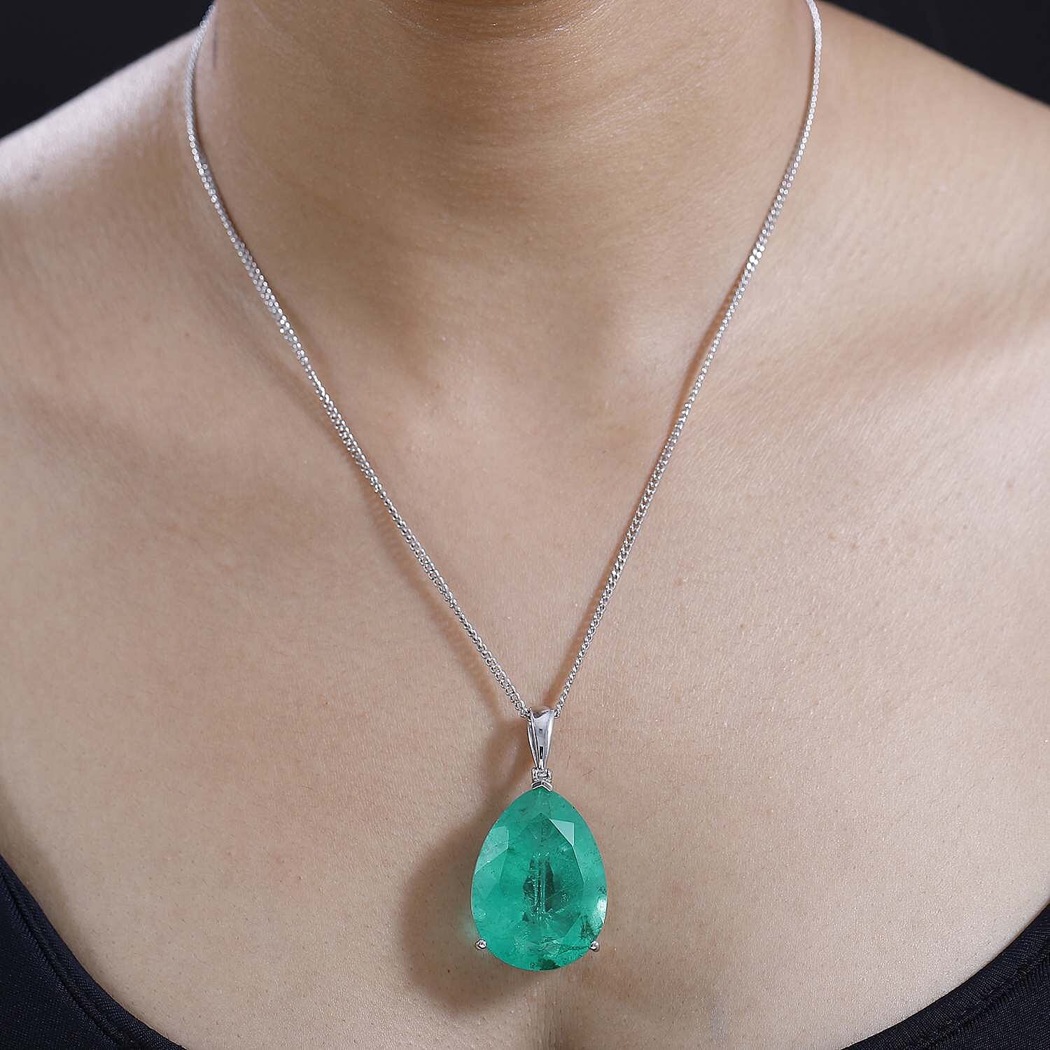 Emeraldine Quartz Pendant with Chain in Rhodium Overlay Sterling Silver (Size 20) 50.00 Ct.