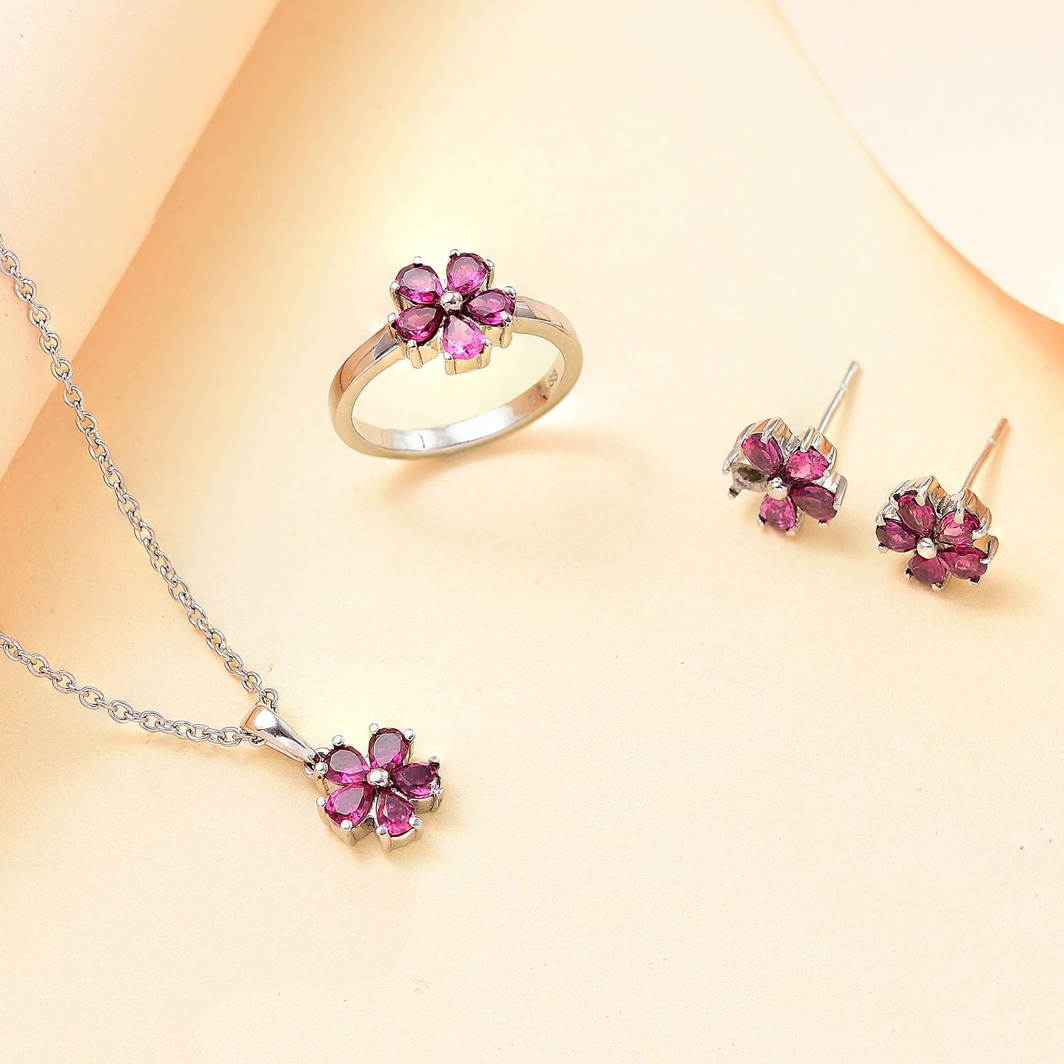 3 Piece Set -  Rhodolite Garnet Ring, Earring, Pendant with Chain (Size 20)  3.30 Ct.