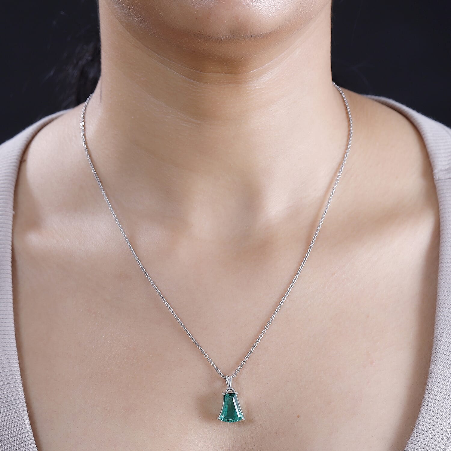 Emeraldine Quartz Pendant in Platinum Overlay Sterling Silver 5.00 Ct.