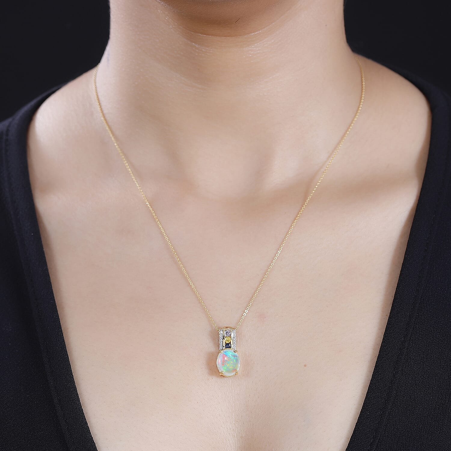 18K VERMEIL YELLOW GOLD PLATED Ethiopian Opal Pendent With Chain