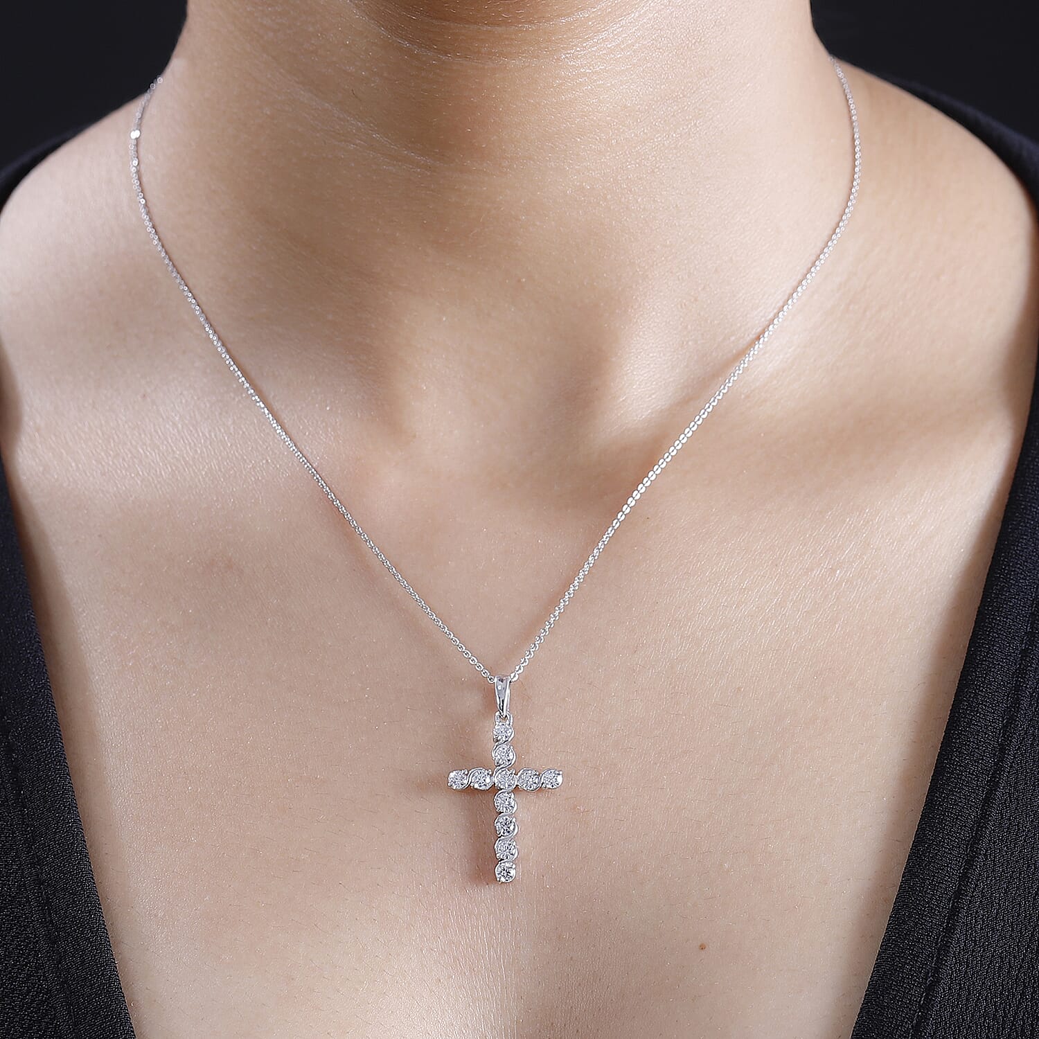 J Francis - Swarovski Zirconia Cross Pendant with Chain (Size 20) in Rhodium Overlay Sterling Silver 1.65 Ct.