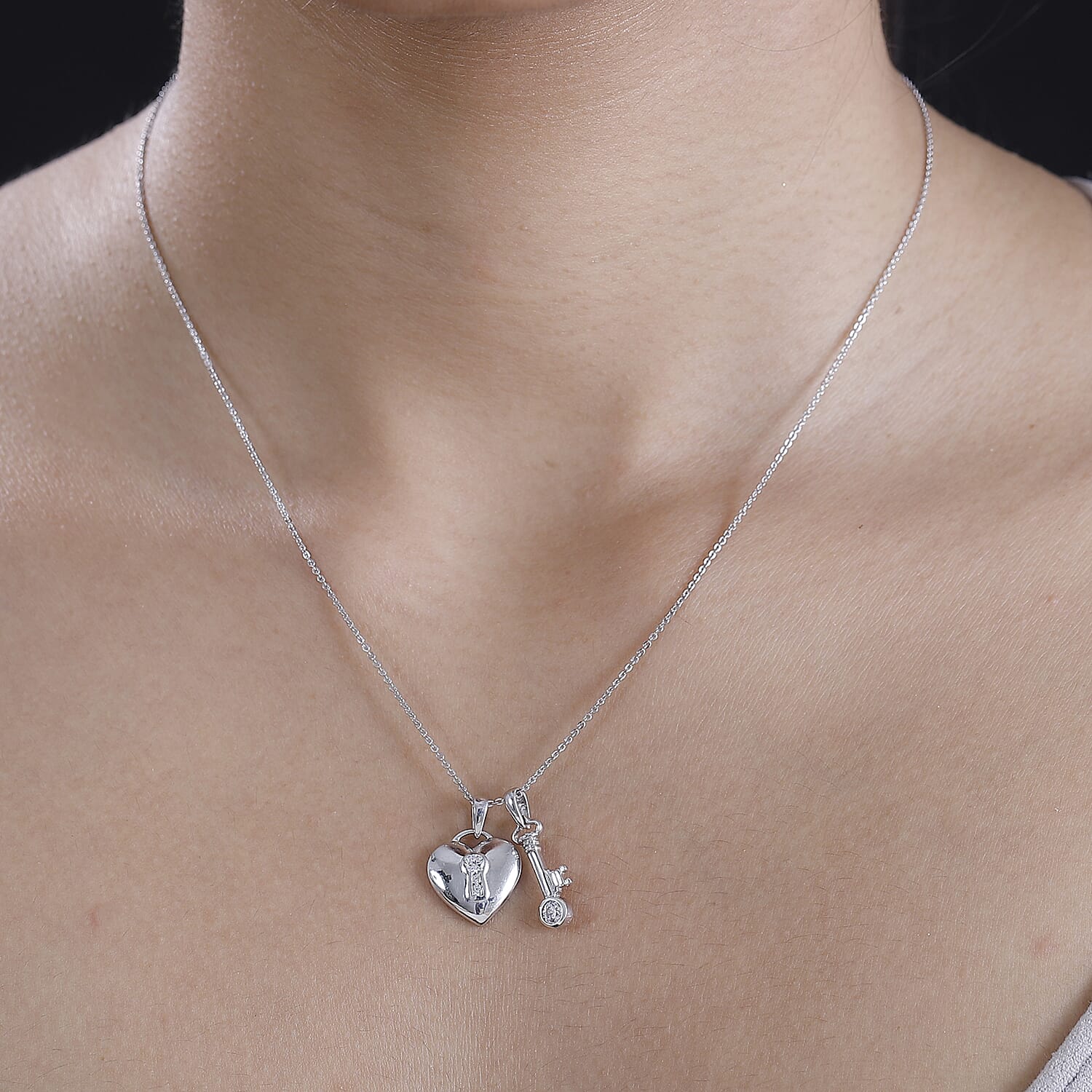 J Francis - 2 Piece Set - Swarovski Zirconia Heart Locker and Key Pendant with Chain (Size 20) in Rhodium Overlay Sterling Silver