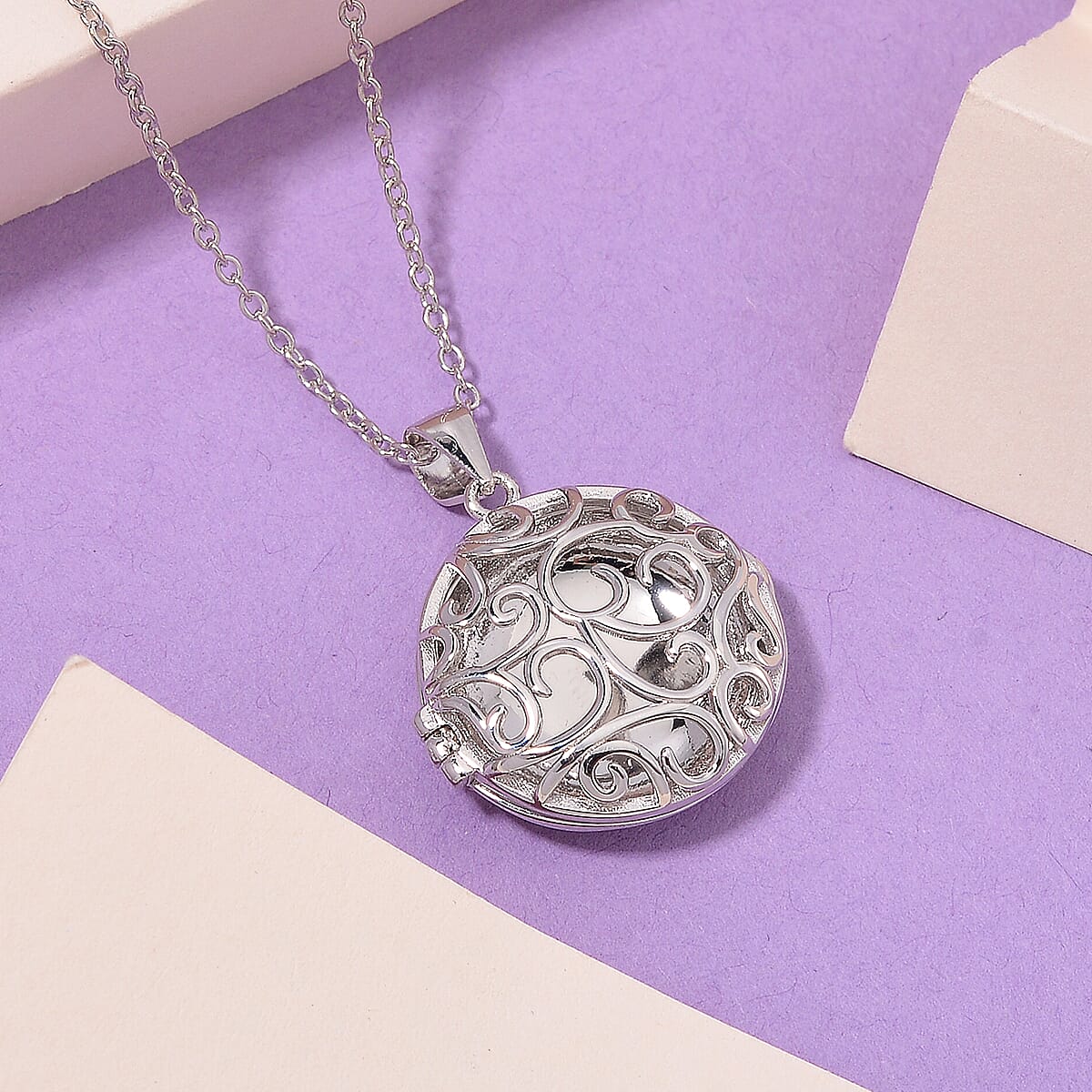 Lucy Q Filigree Pendant with Chain (Size 18) in Rhodium Overlay Sterling Silver, Silver Wt. 7.00 Gms.