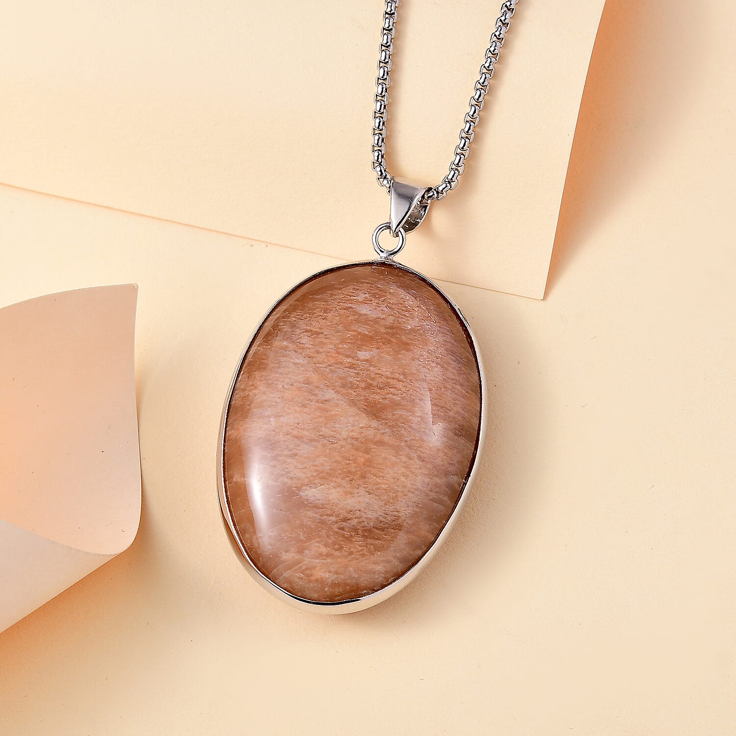 Peach Moonstone Pendant with Chain (Size 30)  200.000  Ct.