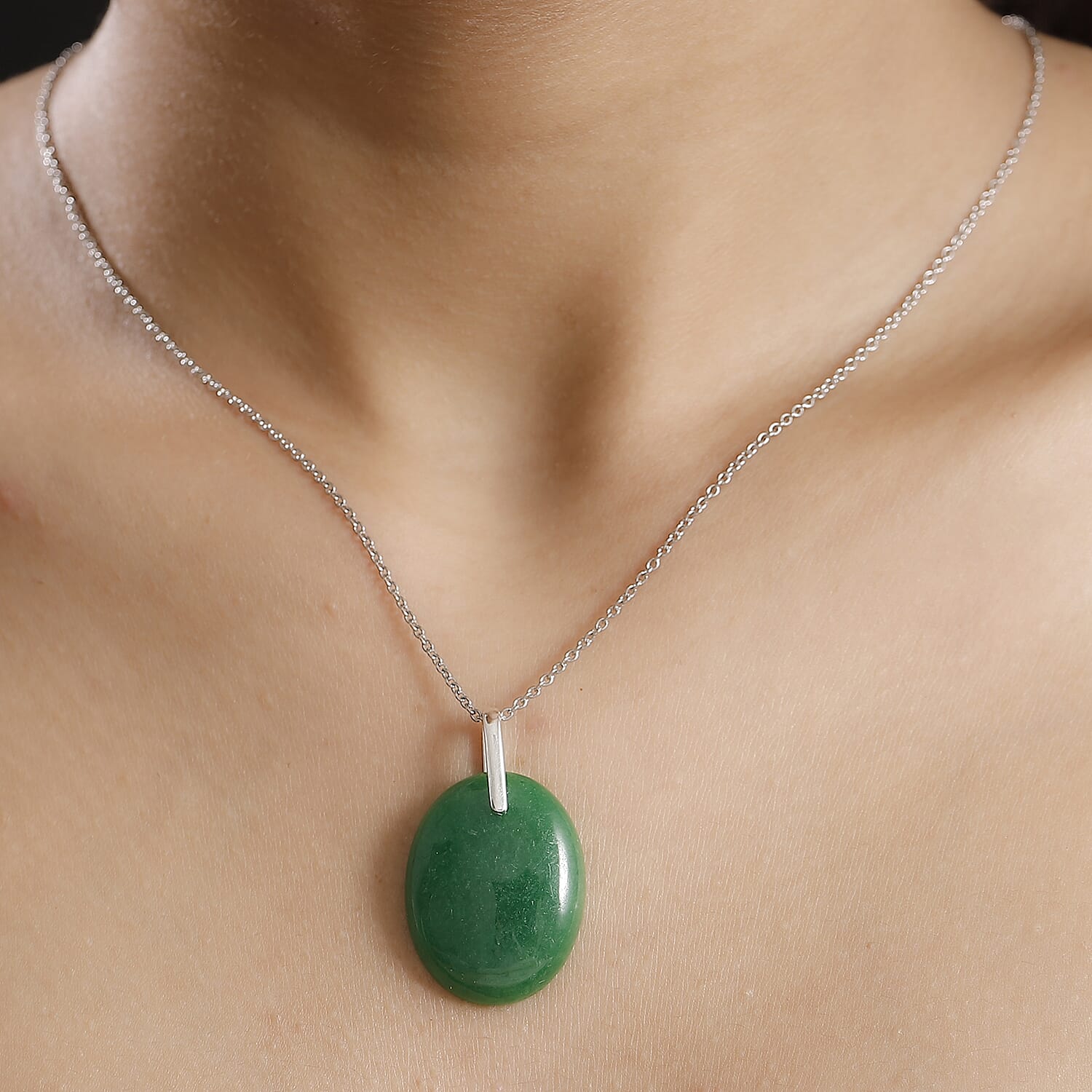 Green Jade Pendant with Chain (Size - 20) 42.80 Ct.