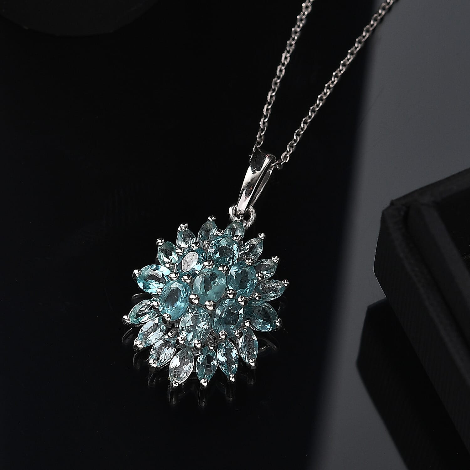 Lagoon Apatite Pendant with Chain (Size - 20) in Rhodium Overlay Sterling Silver 3.27 Ct, Silver Wt. 2.00 Gms.