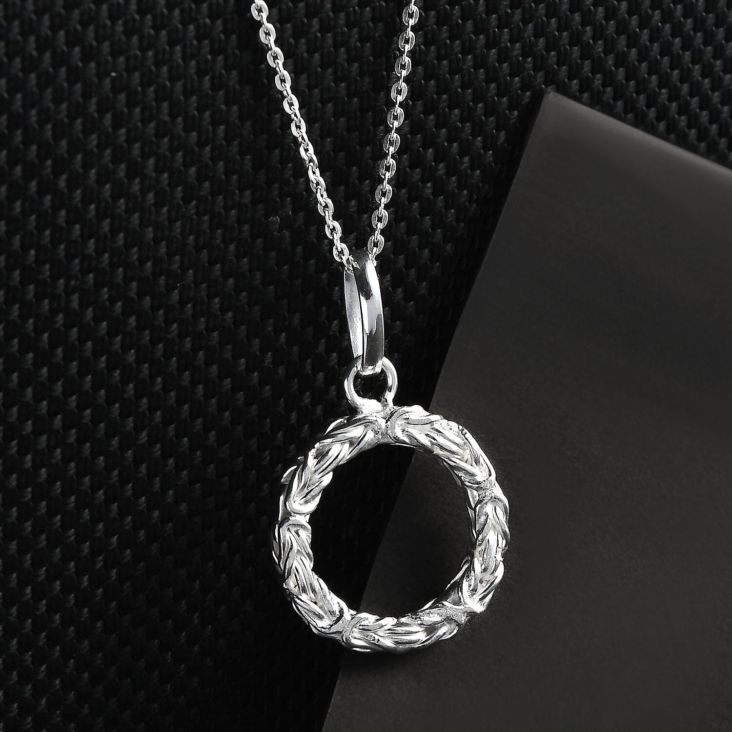 Byzantine Link Circle Pendant with Chain (Size 20) in Sterling Silver