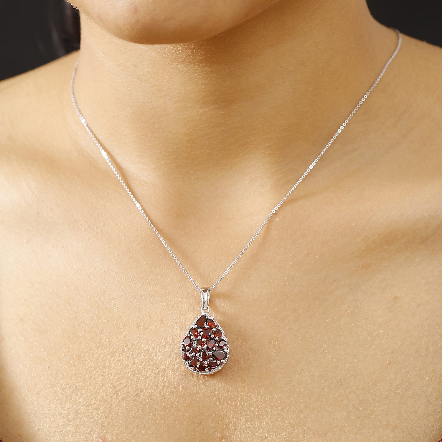 Red Garnet Pendant with Chain (Size 20) in Rhodium Overlay Sterling Silver 4.90 Ct, Silver Wt. 5.90 Gms.