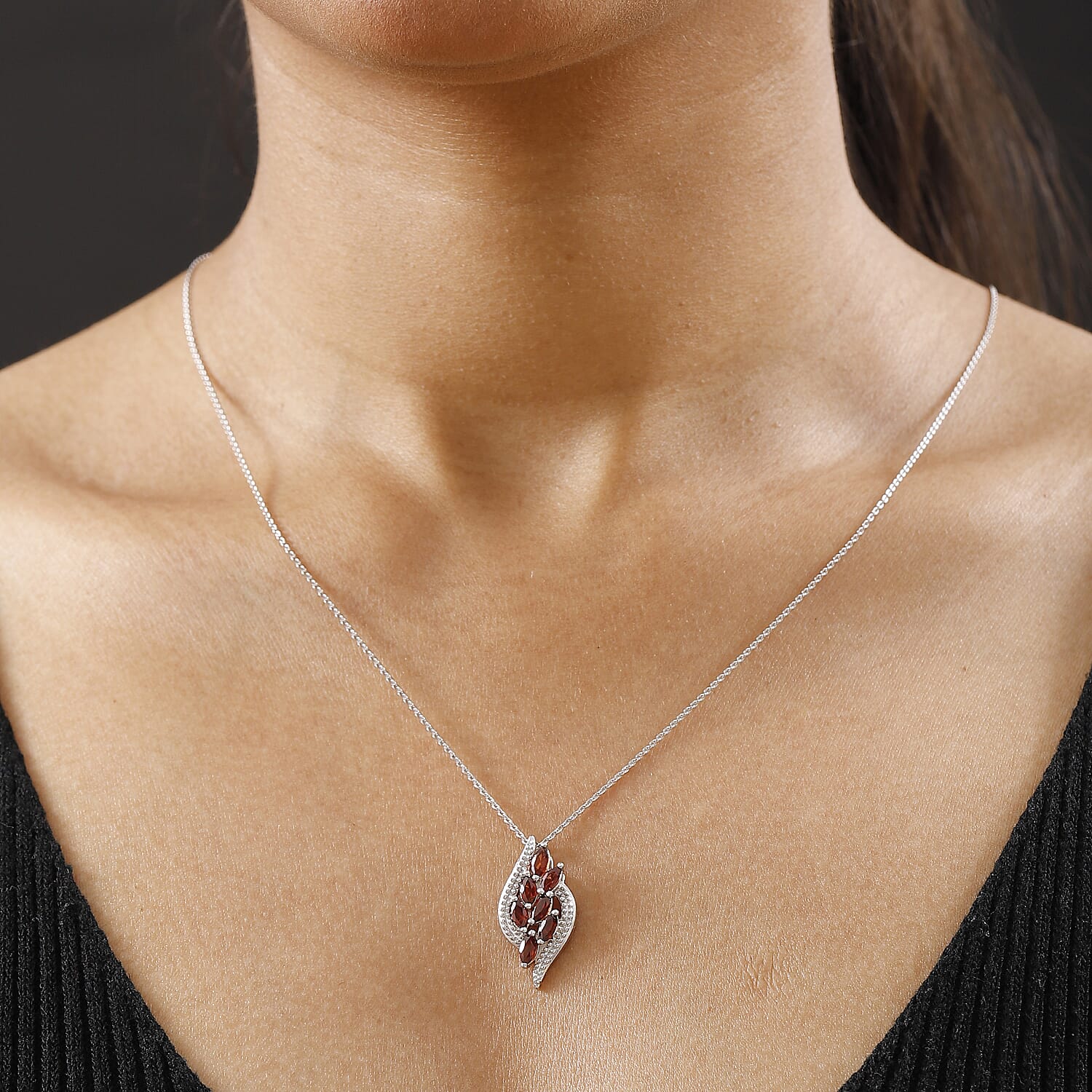Red Garnet Pendant with Chain (Size 20) in Rhodium Overlay Sterling Silver  Wt. 5.2 Gms  1.400  Ct.