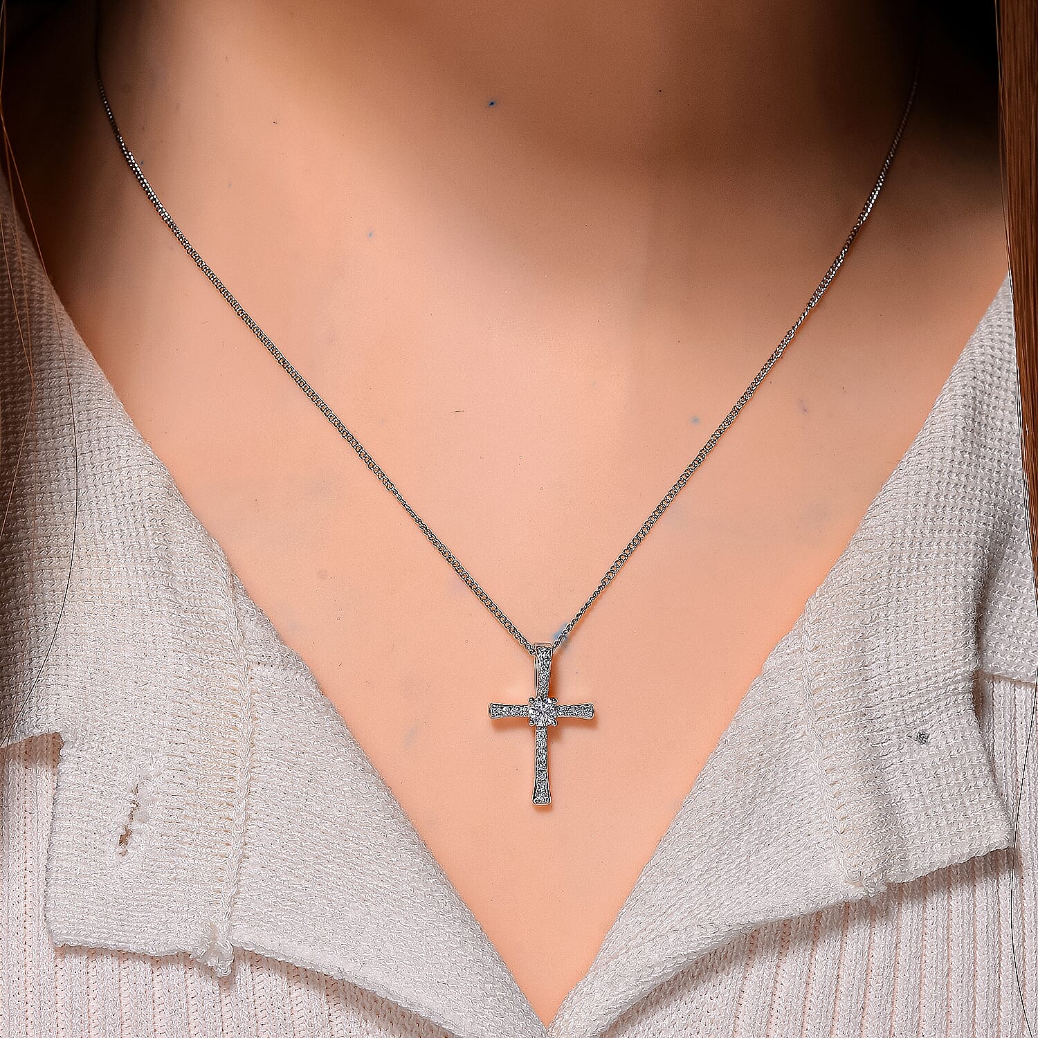 RADIANTA Premium D Colour VVS1 - GRA Certified (VVS1-D) Moissanite Cross Pendant with Chain (Size 18) in Rhodium Overlay Sterling Silver