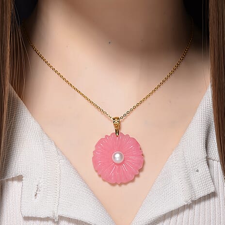Pink Jade & White Fresh Water Pearl Pendant with Chain (Size 20) in Yellow Gold Plated Sterling Silver 55.00 Ct.