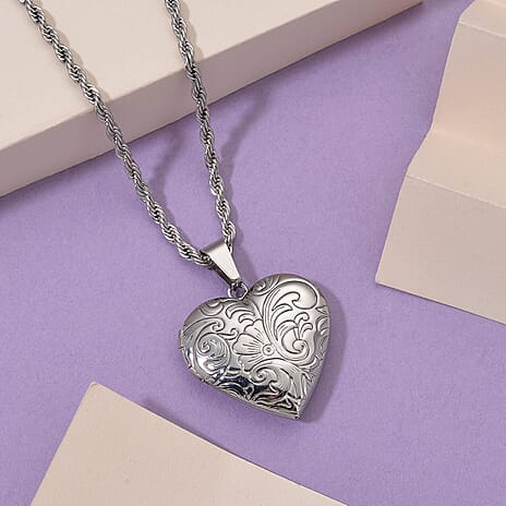 Heart Locket Pendant with Rope Necklace (Size 22-2 Ext)(Outer Pendant Size 28.70x27.30mm).