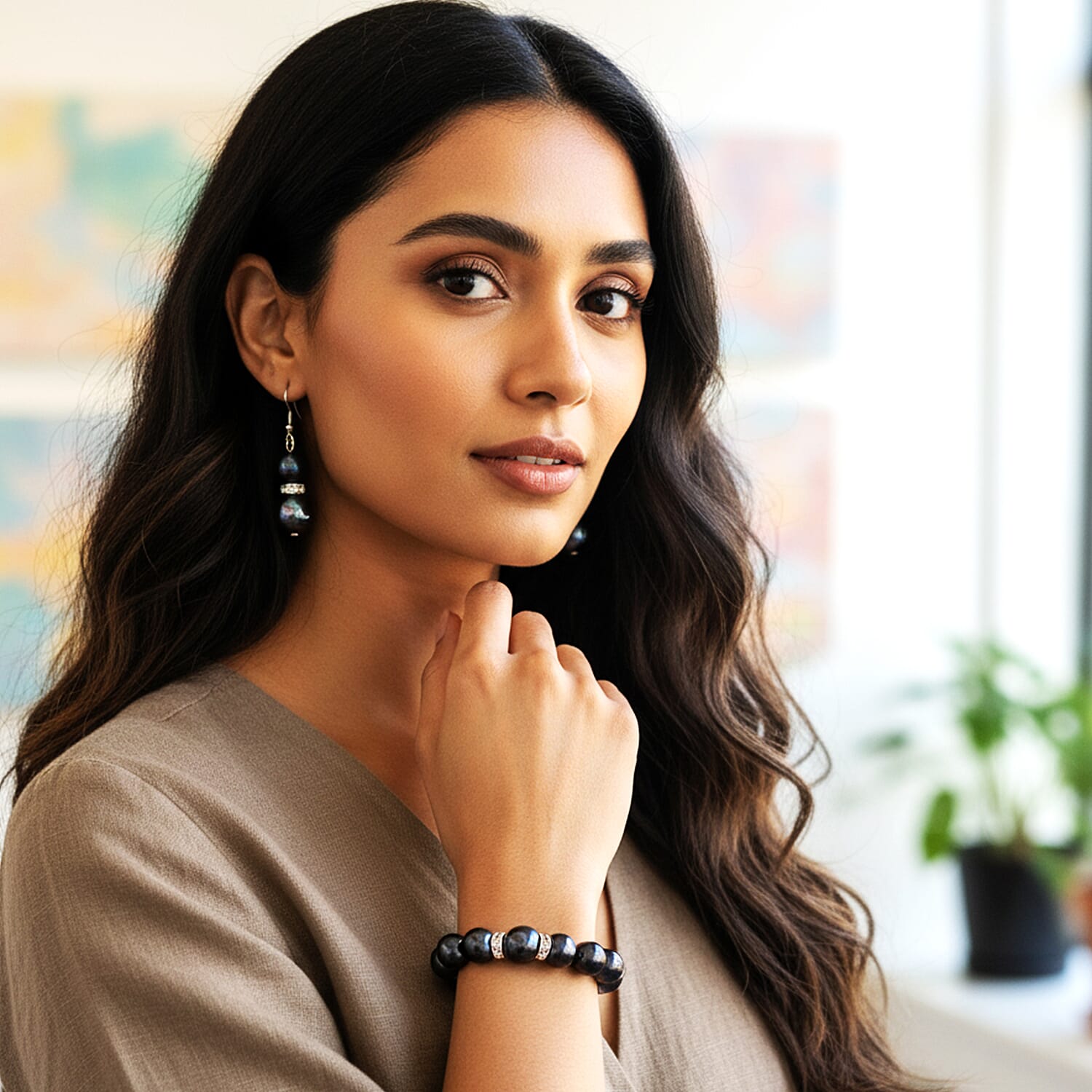 2 Piece Set - Peacock Shell Pearl & Austrian White Crystal Earring with Hook & Strechable Bracelet (Size - 7.5) 169.00 Ct.