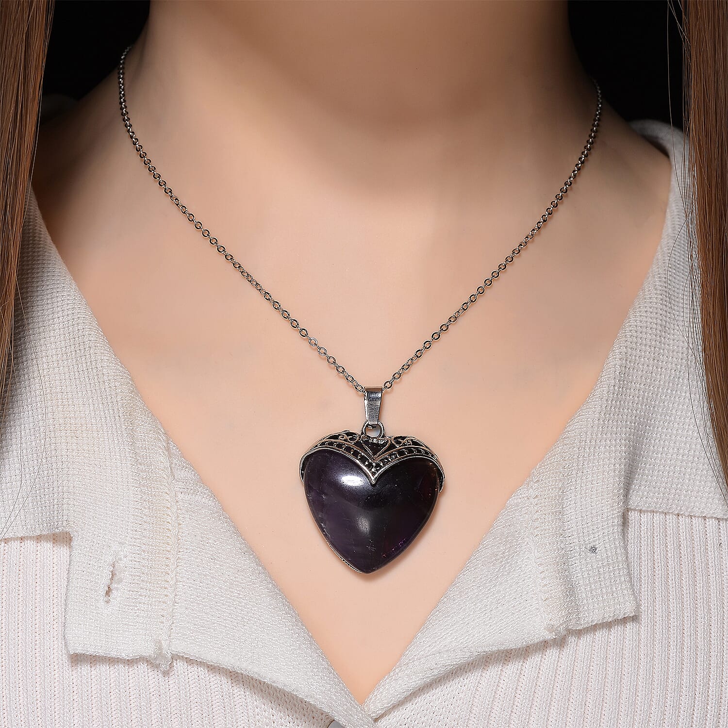 African Amethyst Heart Pendant with Chain (Size 20) 25.00 Ct.