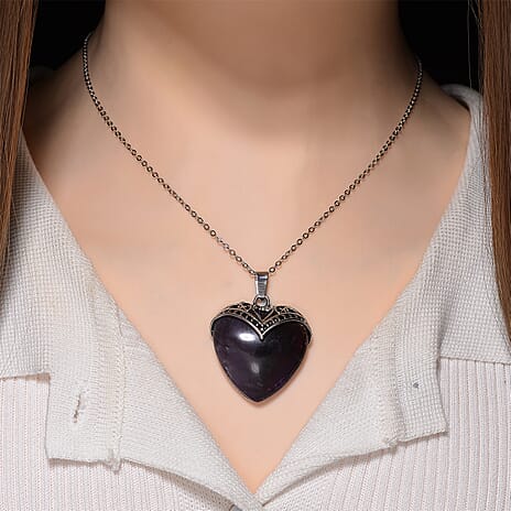 African Amethyst Heart Pendant with Chain (Size 20) 25.00 Ct.