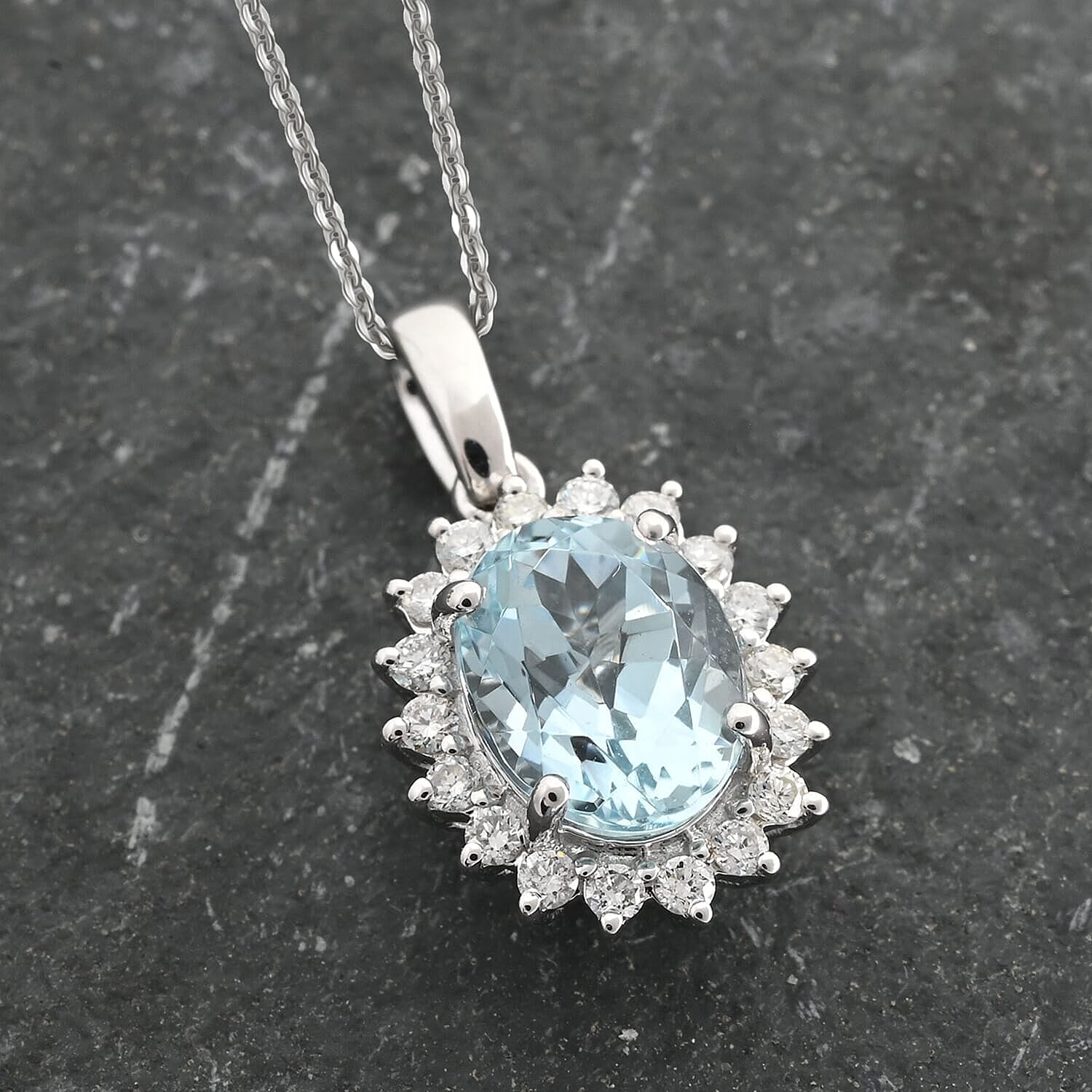 18K W Gold,  Santamaria Aquamarine,  White Diamond Pendant with Chain (Size 18) 1.40ct  Gold Wt. 2.55 Gms  1.400  Ct.