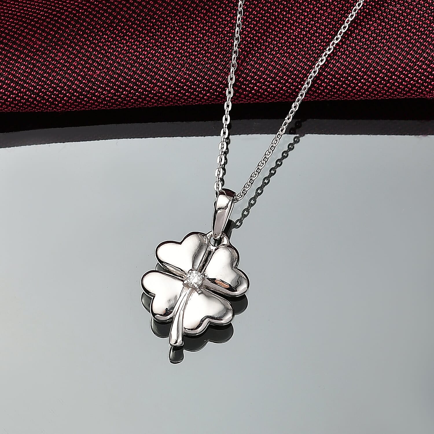 Luxuriant Lab Grown Diamond in Center (SI-GH) Pendant with Chain (Size 20) in Rhodium Overlay Sterling Silver