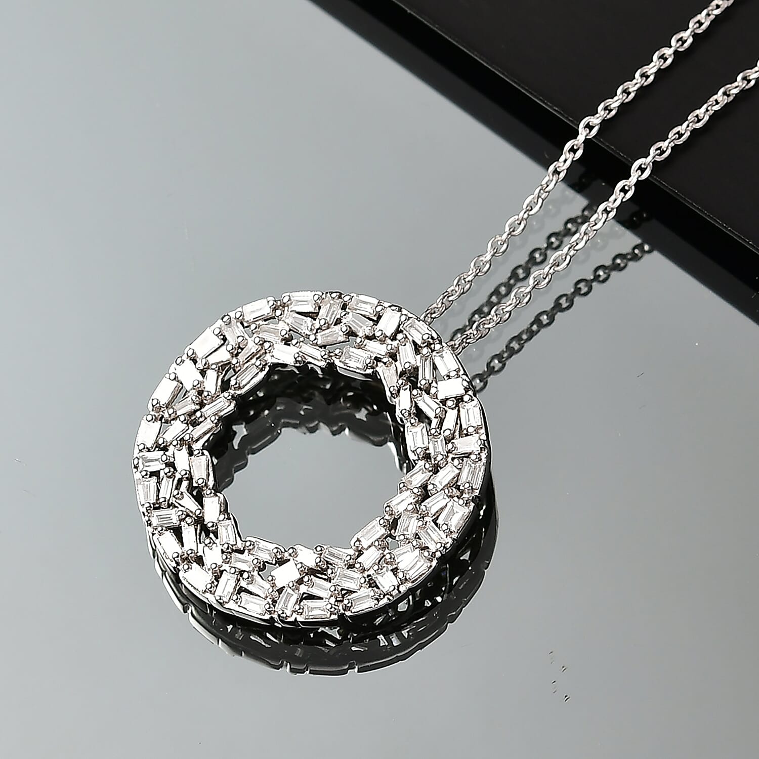 Designer Inspired - Luxuriant Lab Grown Diamond (SI-GH) Pendant with Cable Chain (Size 20) in Rhodium Overlay Sterling Silver 1.50 Ct, Silver Wt. 5.60 Gms.