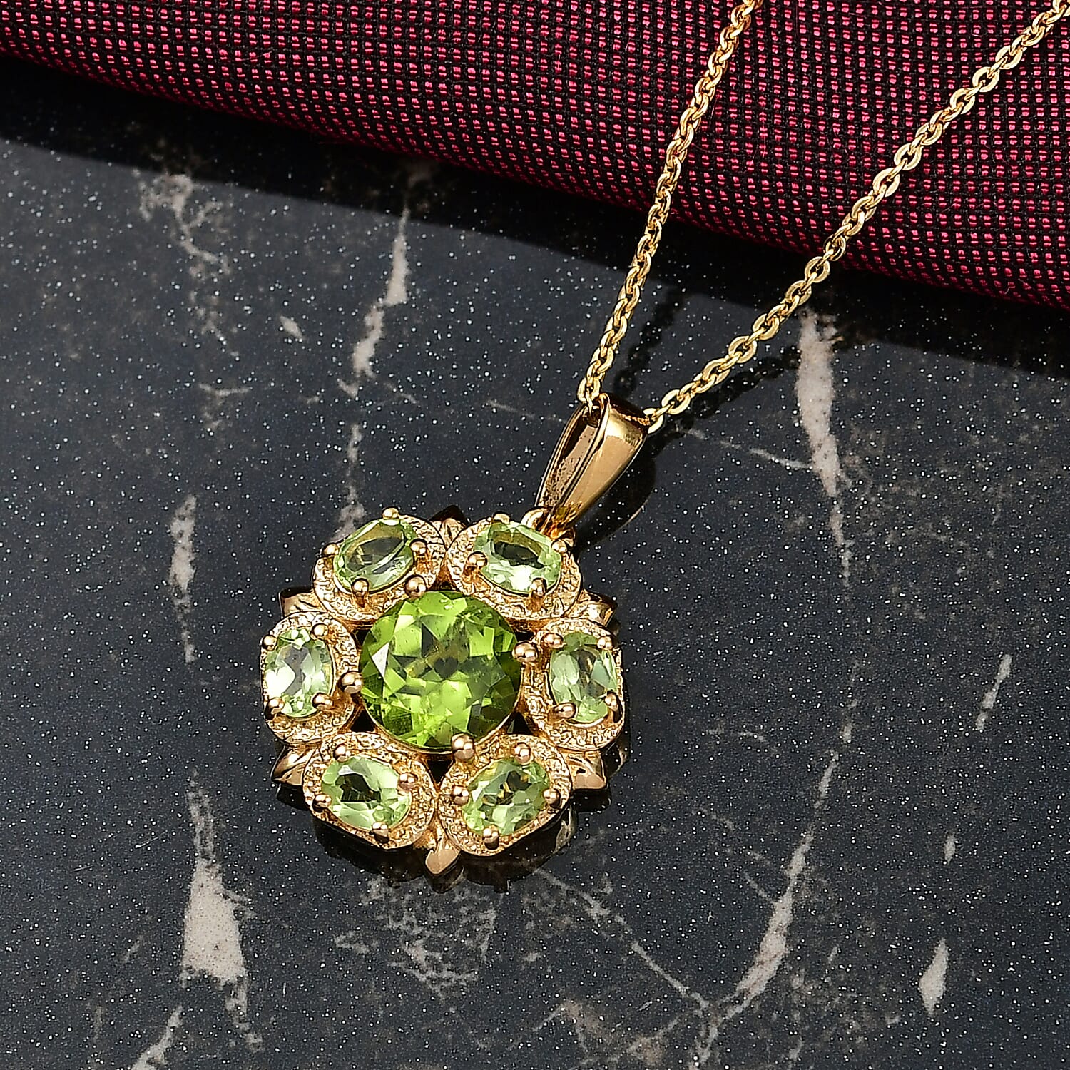 D'joy Radiant Natural Hebei Peridot Bloom Pendant with Chain (Size 20) in Yellow Gold Plating Sterling Silver 2.53 Ct.