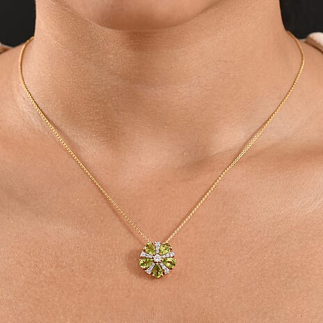 D'joy White Zircon & Natural Hebei Peridot Blossom Pendant with Torn Chain 19DC (Size 20) in Yellow Gold Plating Sterling Silver 2.83 Ct.