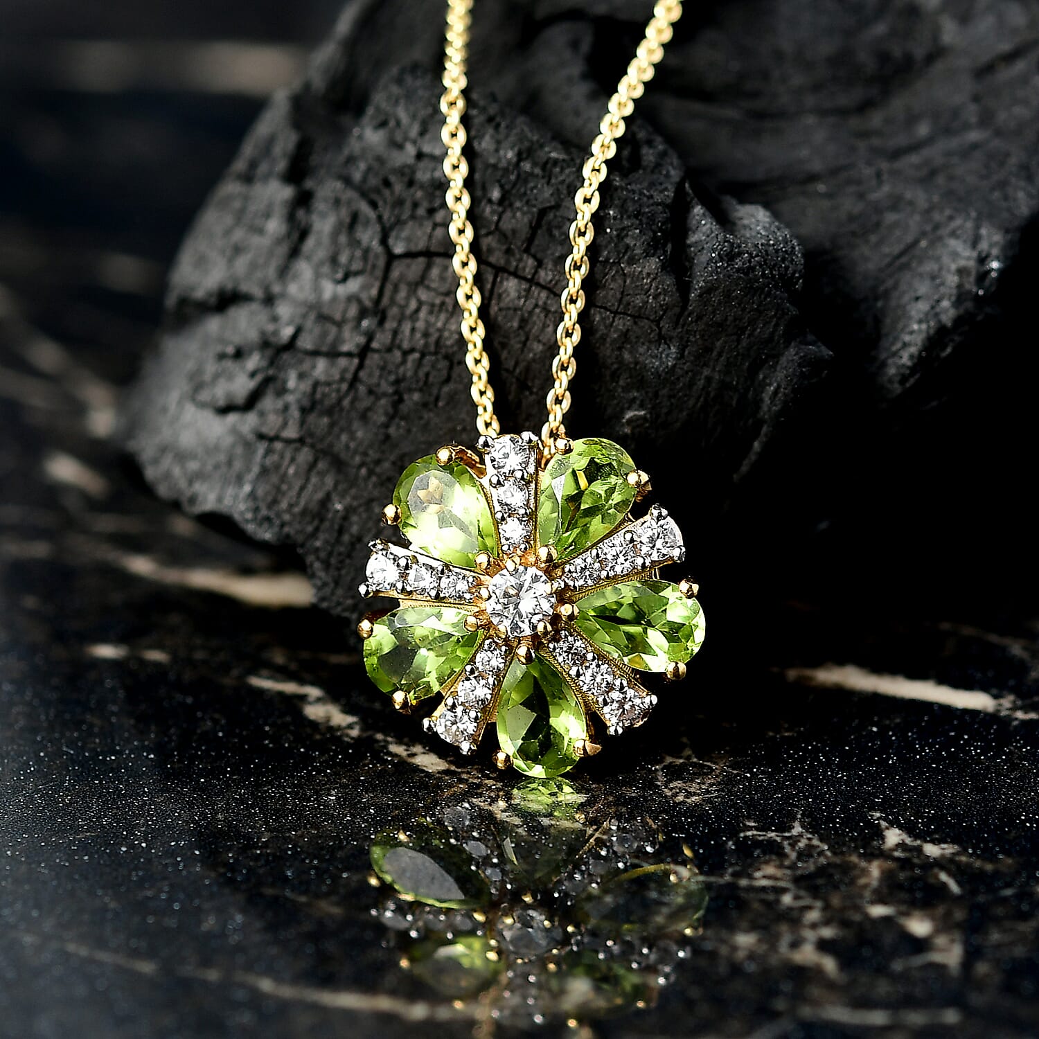 D'joy White Zircon & Natural Hebei Peridot Blossom Pendant with Torn Chain 19DC (Size 20) in Yellow Gold Plating Sterling Silver 2.83 Ct.