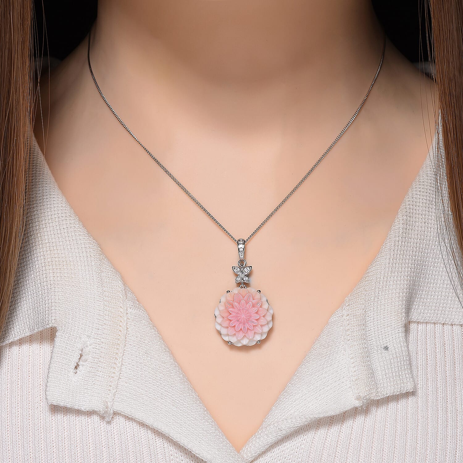 Queen Conch Shell & Natural Zircon Pendant with Chain (Size 18) in Rhodium Overlay Sterling Silver 20.78 Ct.