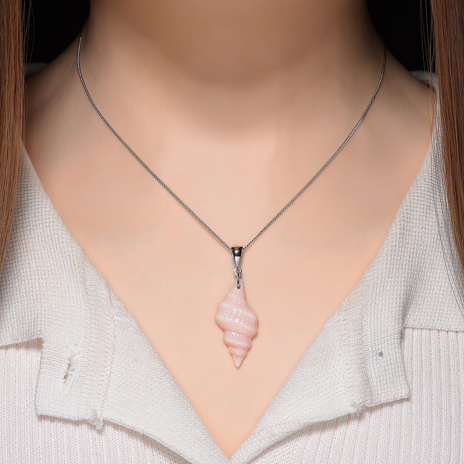 Queen Conch Shell Pendant with Chain (Size 18) in Rhodium Overlay Sterling Silver 12.12 Ct.