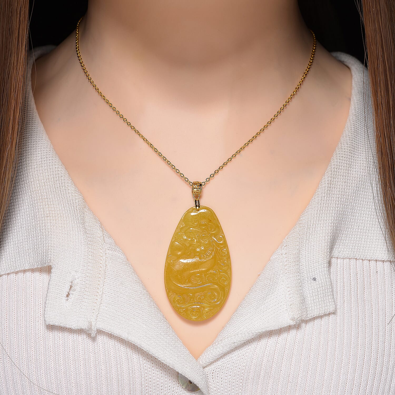 Honey Jade Dragon Embossed Pendant with Chain (Size 20) in Yellow Gold Plated Sterling Silver 80.00 Ct.