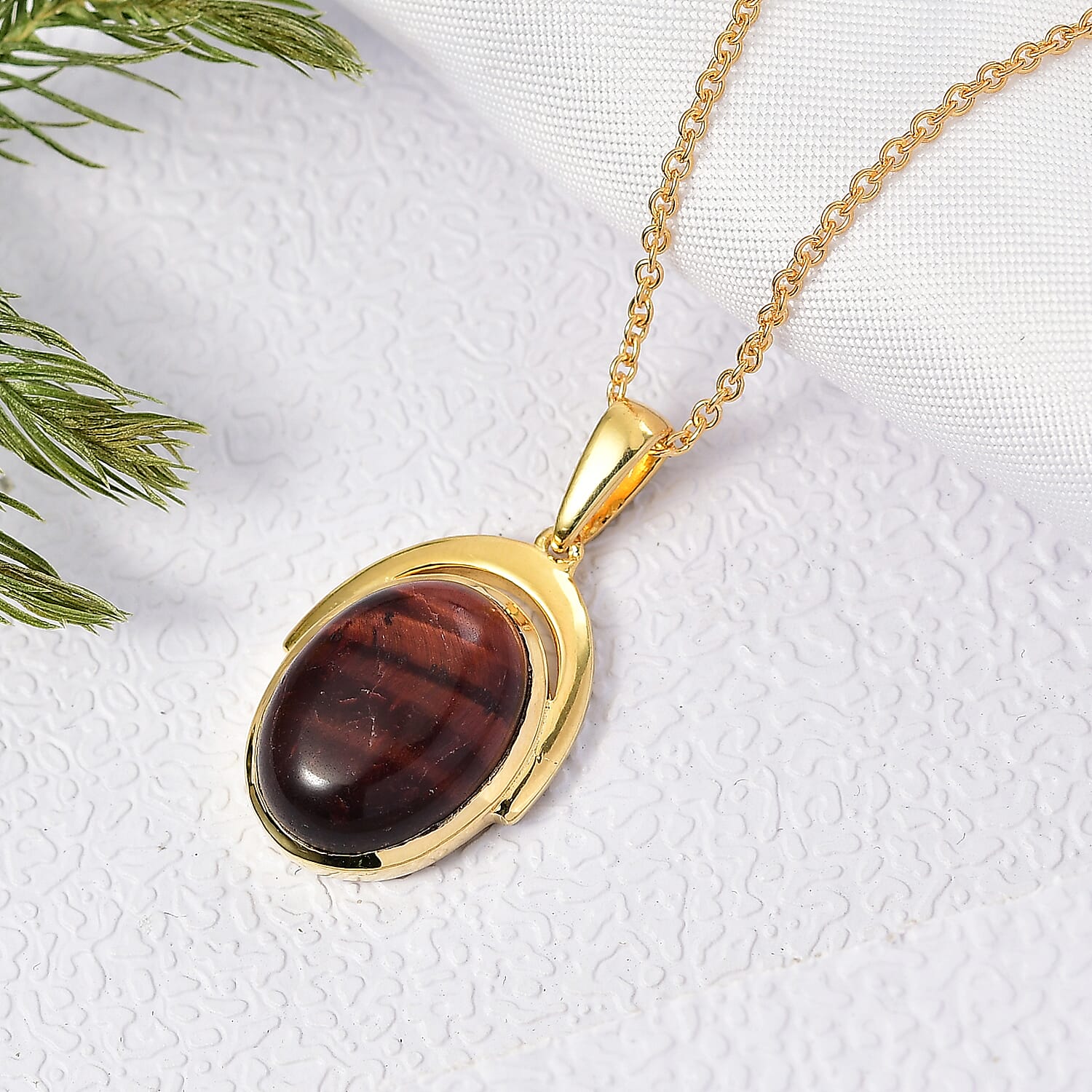 EverTrue Red Tiger Eye Pendant with Chain (Size 20) in Yellow Gold Plated 9.95 Ct.