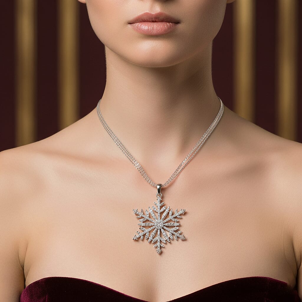 Austrian White Crystal Snowflake Pendant with Chain (Size 28-2 Inch) 10.00 Ct.