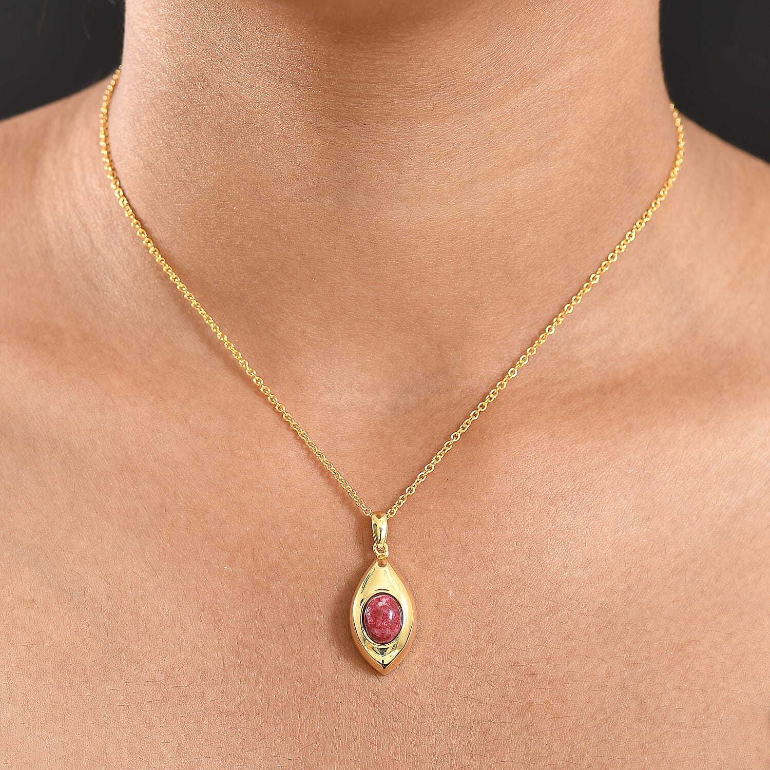 EverTrue Natural Thulite Pendant with Chain (Size 20) in Yellow Gold Plated 2.35 Ct.