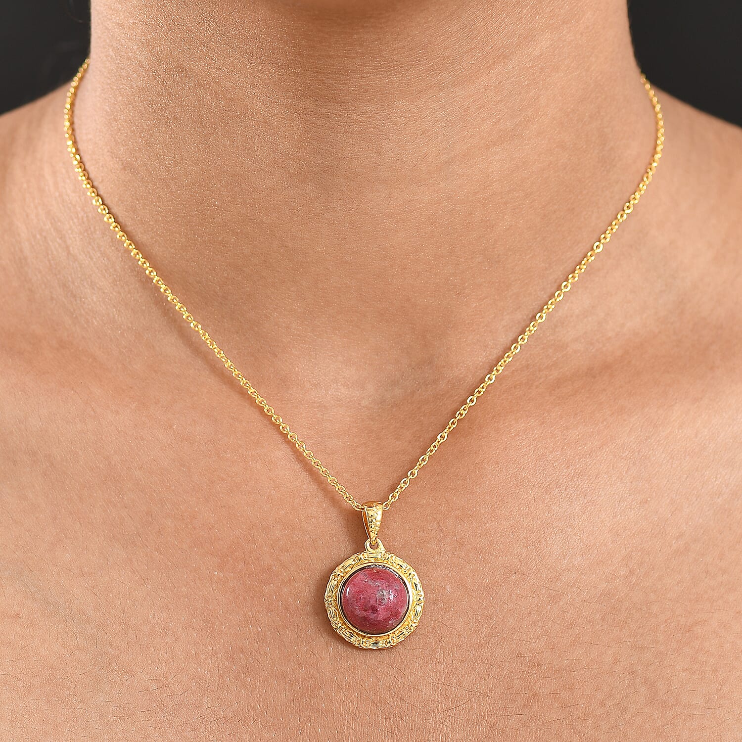EverTrue Natural Thulite Pendant with Chain (Size 20) in Yellow Gold Plated 7.84 Ct.