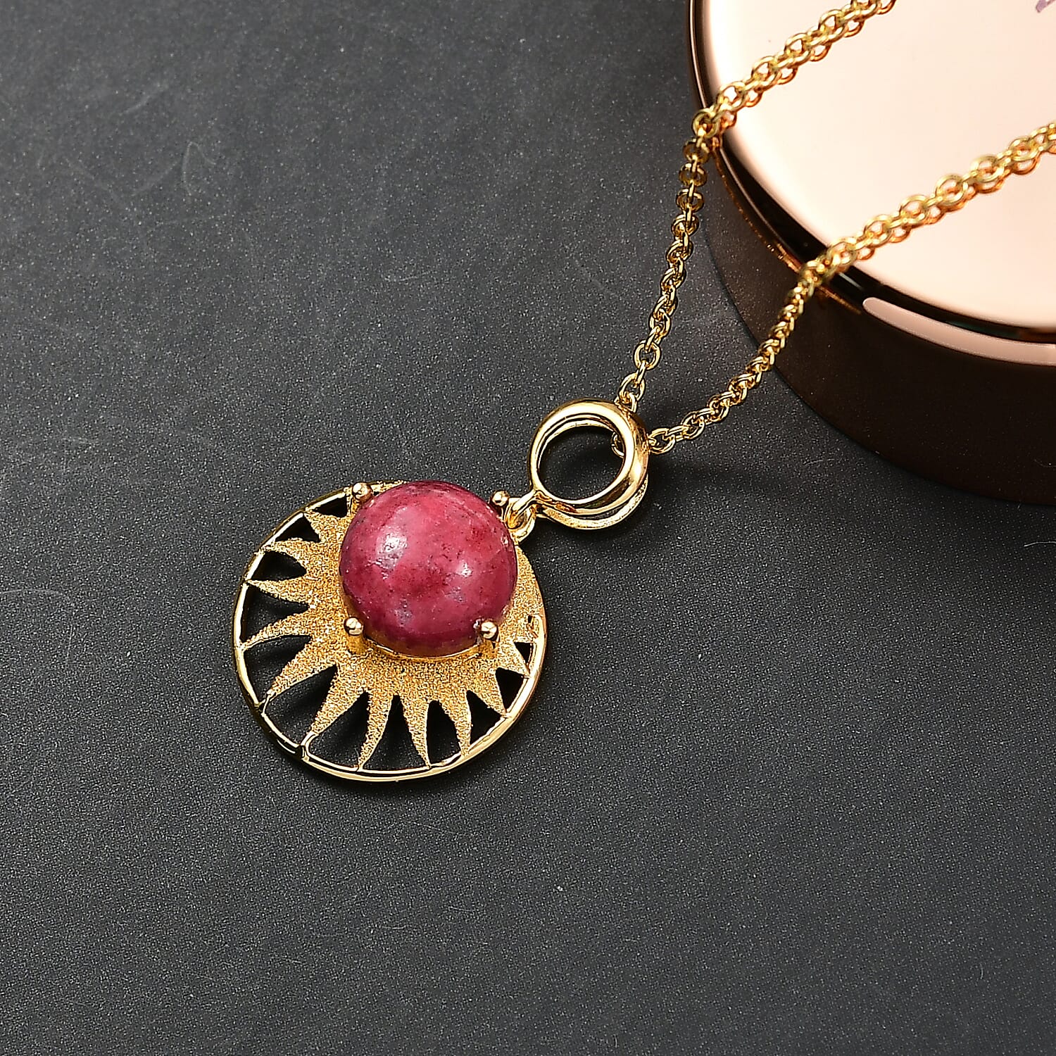 EverTrue Natural Thulite Pendant with Chain (Size 20) in Yellow Gold Plated 5.08 Ct.