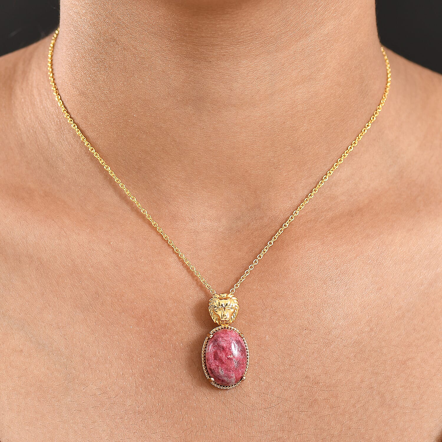 EverTrue Natural Thulite Pendant with Chain (Size 20) in Yellow Gold Plated 15.69 Ct.
