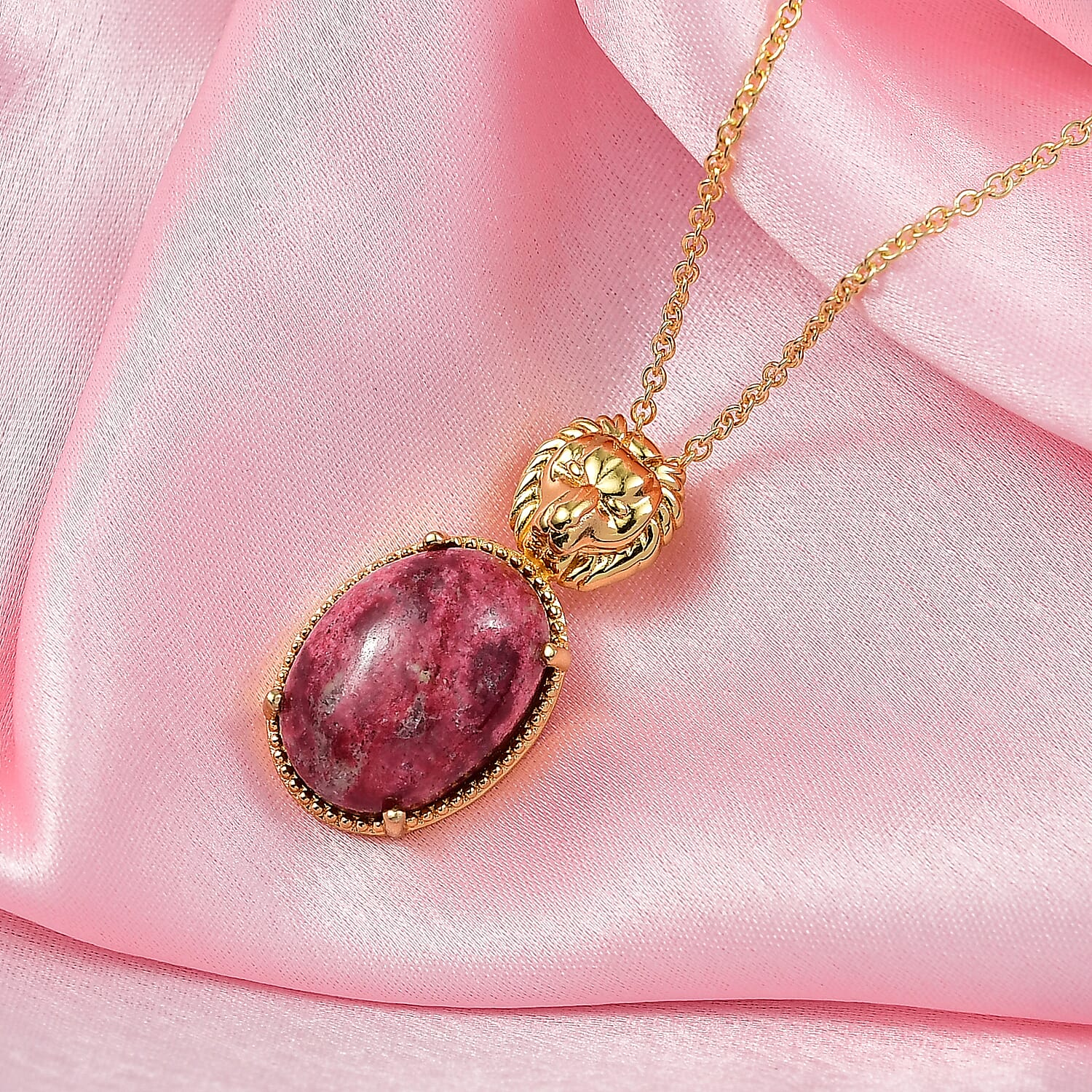 EverTrue Natural Thulite Pendant with Chain (Size 20) in Yellow Gold Plated 15.69 Ct.