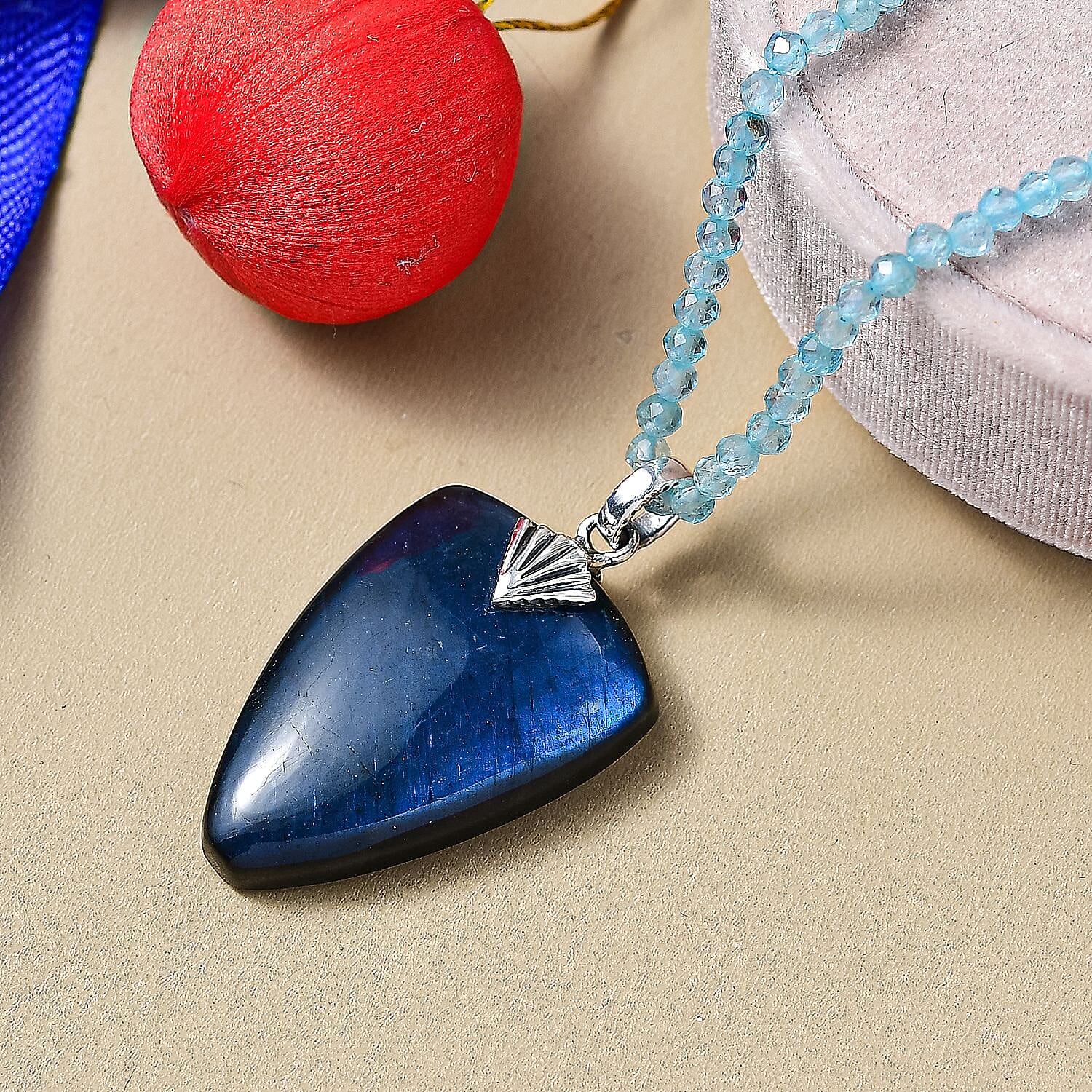 Royal Bali Collection Labradorite Pendant with Apatite Beads Chain (Size - 20) in Sterling Silver 94.45 Ct.