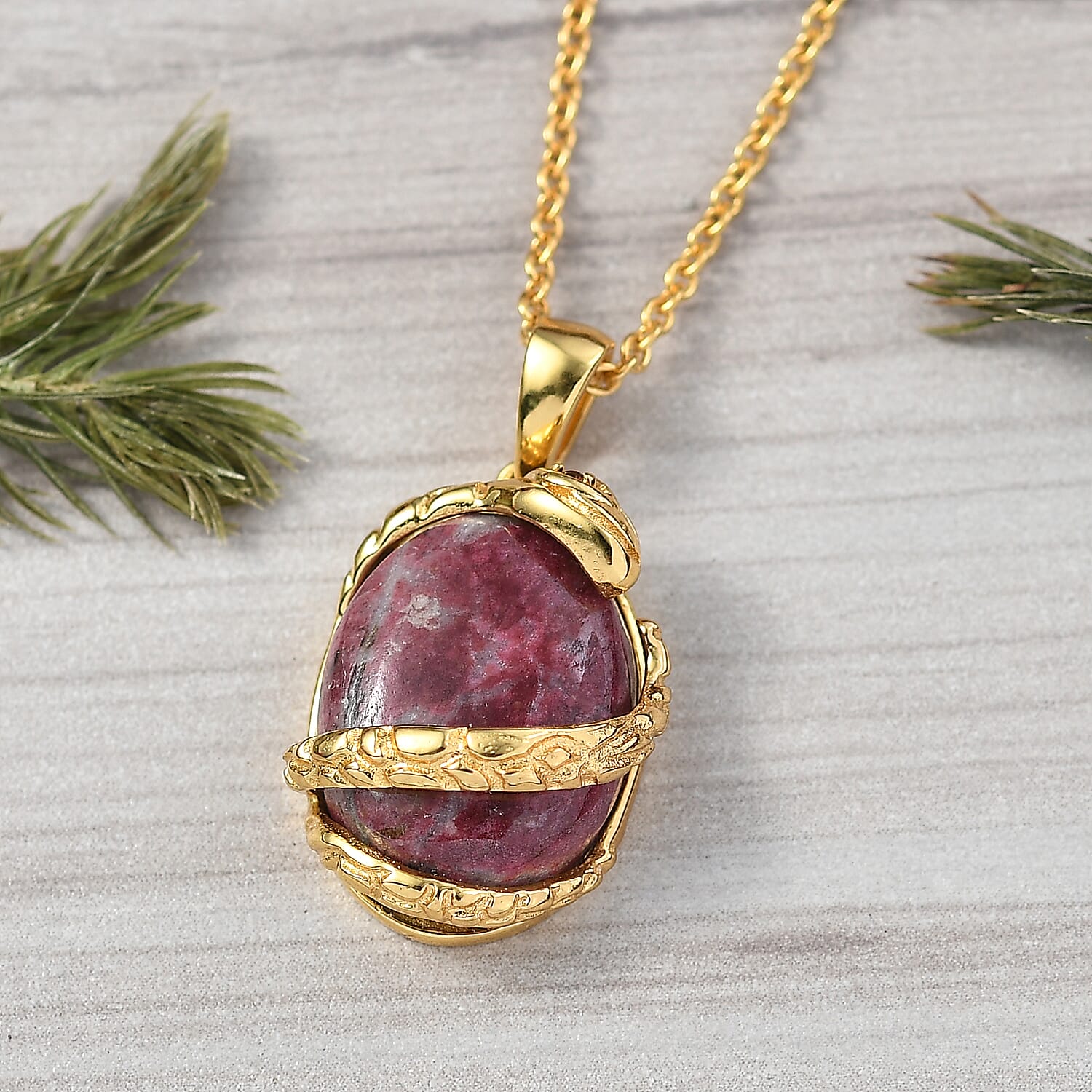 EverTrue Natural Thulite & Red Garnet Pendant with Chain (Size 20) in Yellow Gold Plated 16.88 Ct.