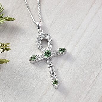 https://tjcuk.sirv.com/Products/44/2/4427619/Green-Apatite-White-Zircon-Pendant-with-Chain-Size-20-in-Rhodium-Overl_4427619_2.jpg?w=342&h=342