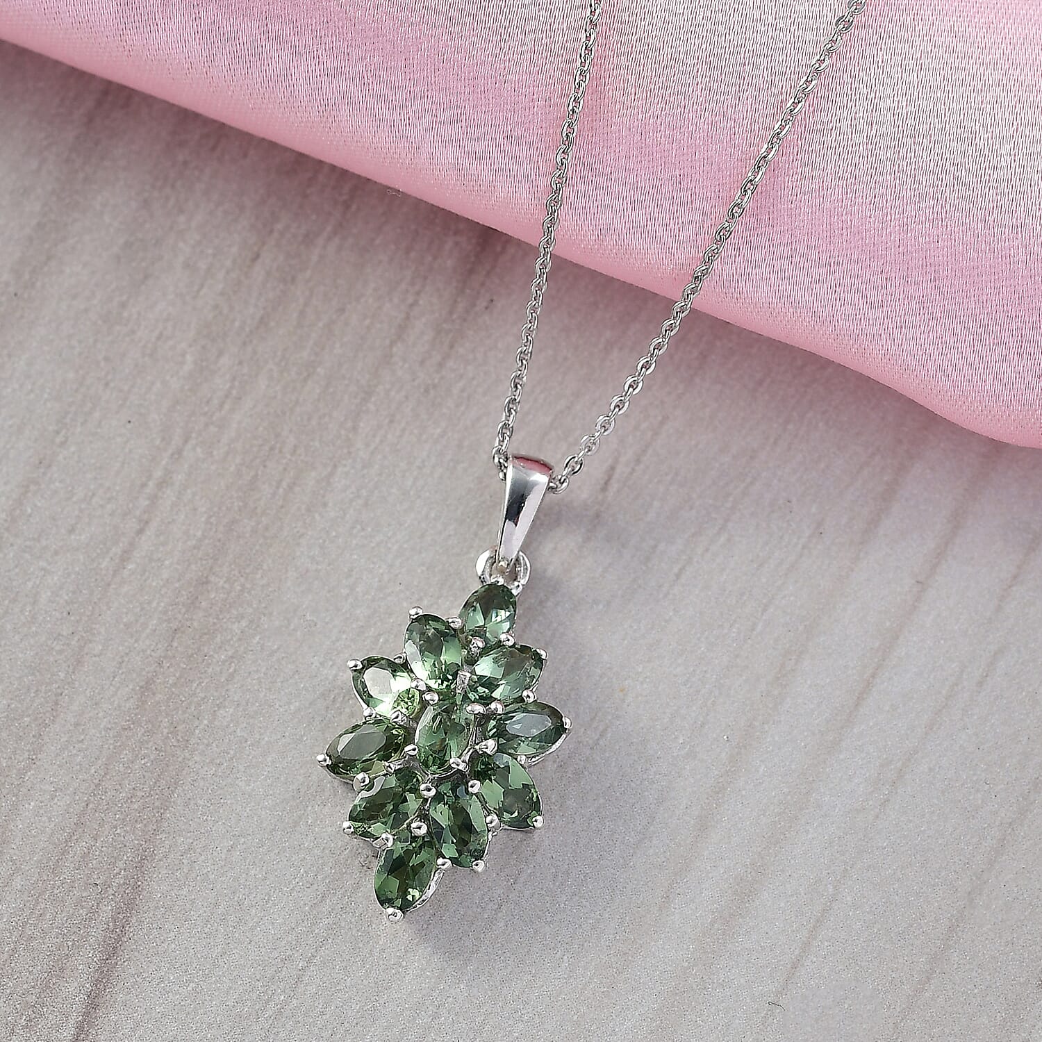 D'Joy Green Apatite Pendant with Chain (Size 20) in Platinum Overlay Sterling Silver 2.82 Ct.