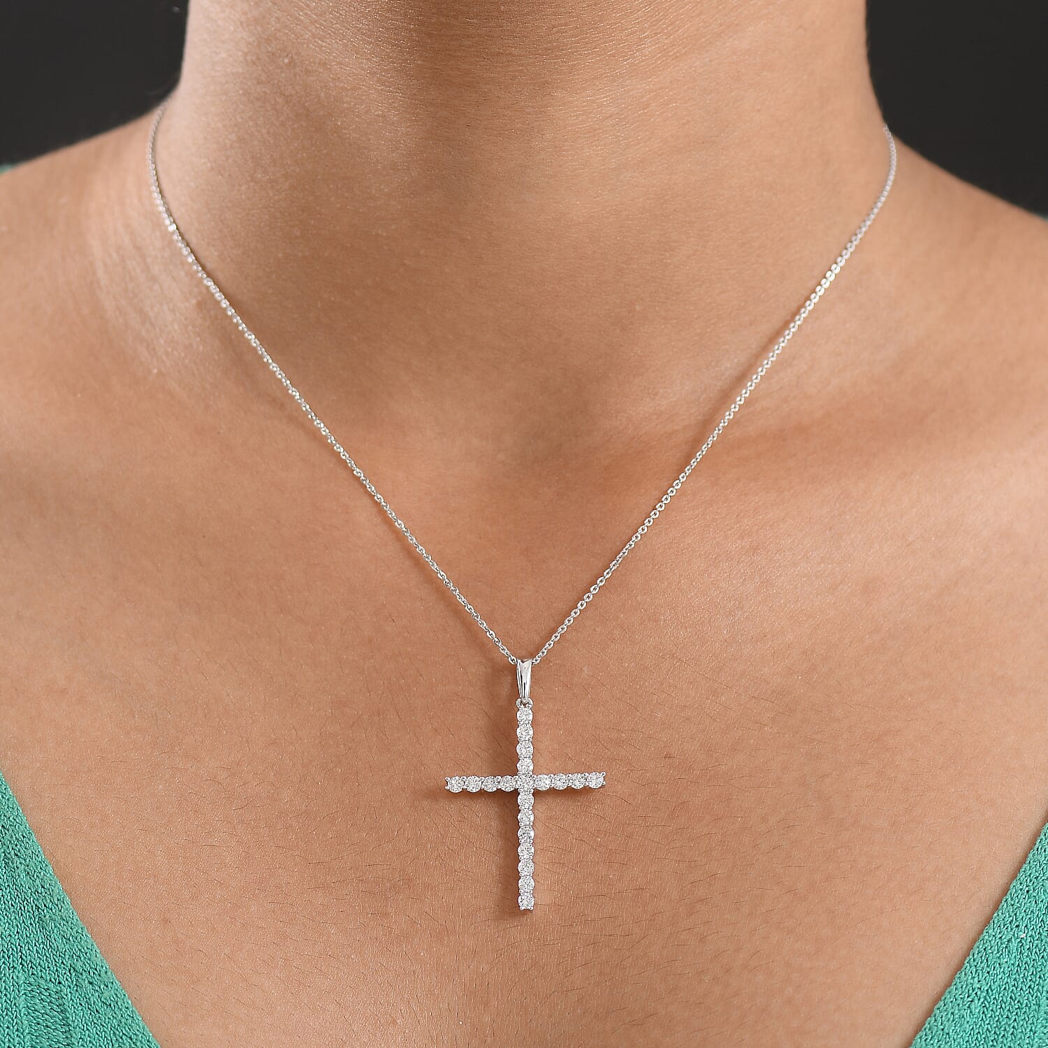 Luxuriant Lab Grown Diamond (SI-GH) Cross Pendant with Chain (Size 20) in Rhodium Overlay Sterling Silver 1.00 Ct.