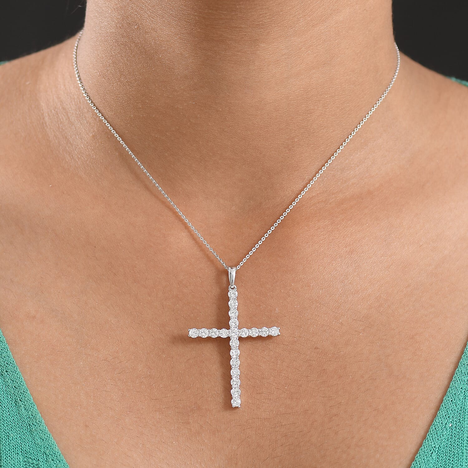 Luxuriant Lab Grown Diamond (SI-GH) Cross Pendant with Chain (Size 20) in Rhodium Overlay Sterling Silver 2.00 Ct.