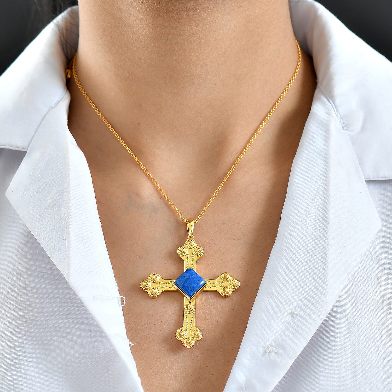EverTrue Lapis Lagoon Cross Pendant with Chain (Size - 20) in Yellow Gold Tone 7.17 Ct.