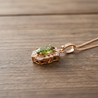 https://tjcuk.sirv.com/Products/44/3/4431983/Peridot-White-Zircon-Pendant-with-Chain-Size-18-in-18K-YG-Vermeil-Ster_4431983_1.jpg?w=342&h=342