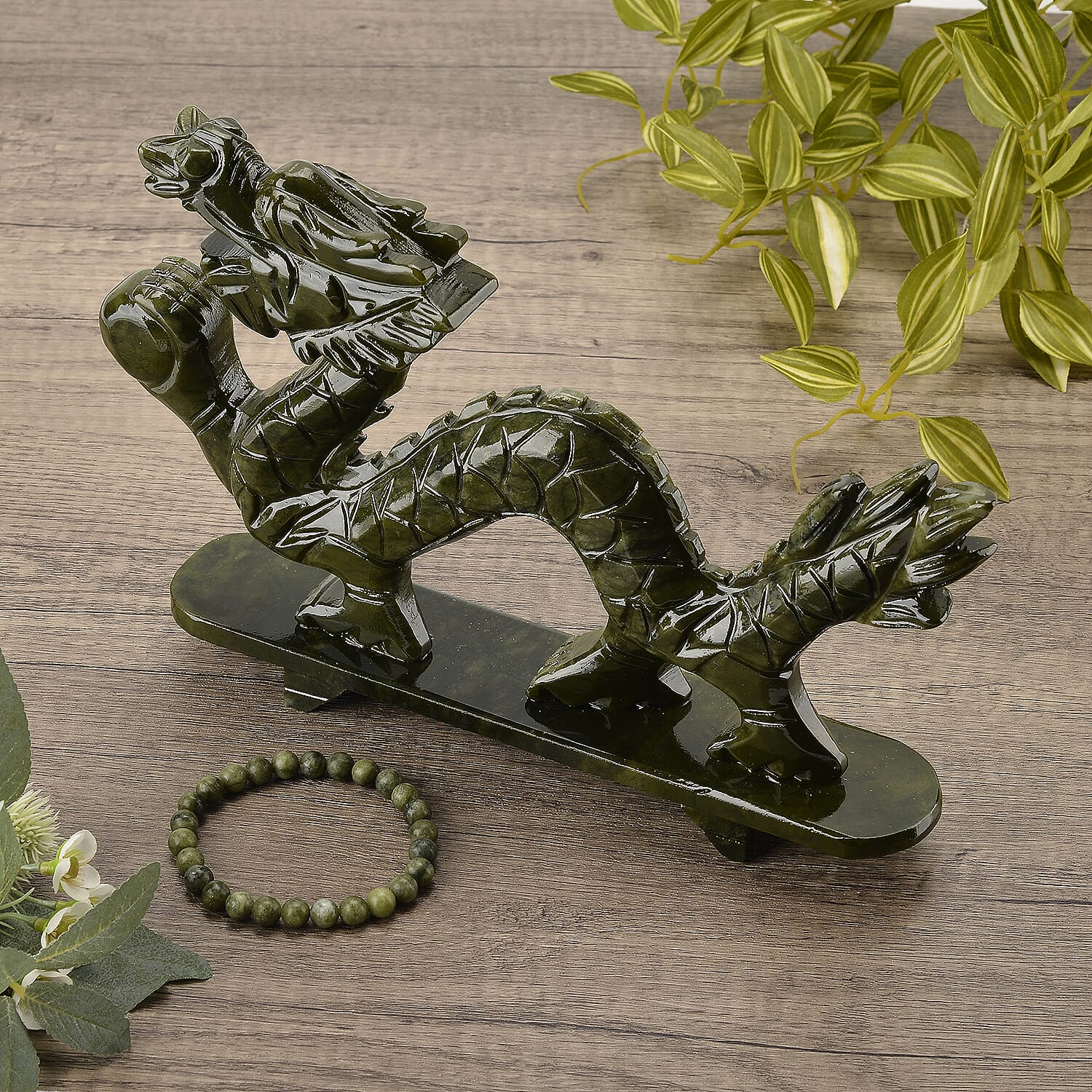 TJC EXCLUSIVE - Extremely Rare Hand Chinese Jade  Carved (Serpentine) Dragon Ornament - Symbolising Strength & Perseverance With Bracelet (Size 7.5 Strechable) 6595.00 Ct.