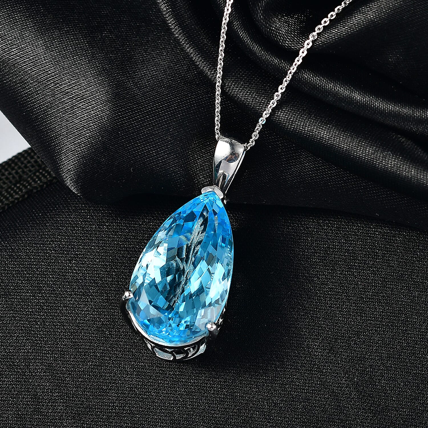 D'Joy Skyblue Topaz Pendant with Chain (Size 20) in Rhodium Overlay Sterling Silver 50.32 Ct.