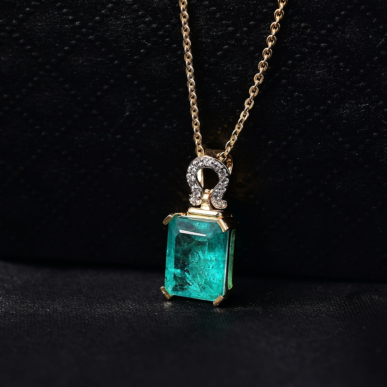 Emeraldine Triplet Quartz,  White Zircon Pendant with Torn Chain 19DC (Size 20)  Sterling Silver 0.26 ct  3.060  Ct.