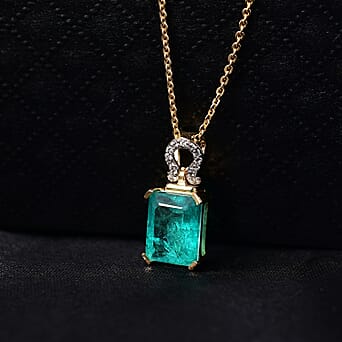 https://tjcuk.sirv.com/Products/44/4/4440547/Emeraldine-Triplet-Quartz-White-Zircon-Pendant-with-Torn-Chain-19DC-Si_4440547_1.jpg?w=342&h=342